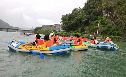 雁荡山游记 -- 于振东